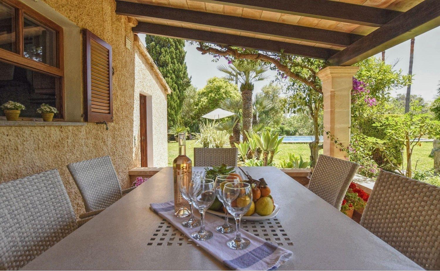 Ferienhaus Wunderschoenes Im Landhausstil Mit Pool Fuer 6 Personen, 6 Km Vom Entfernt *