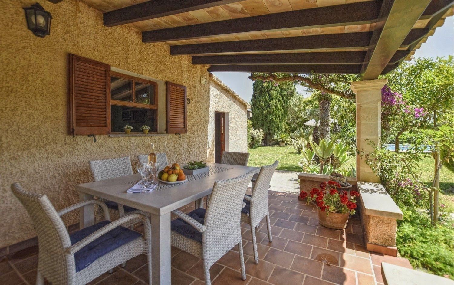 Wunderschoenes Im Landhausstil Mit Pool Fuer 6 Personen, 6 Km Vom Entfernt