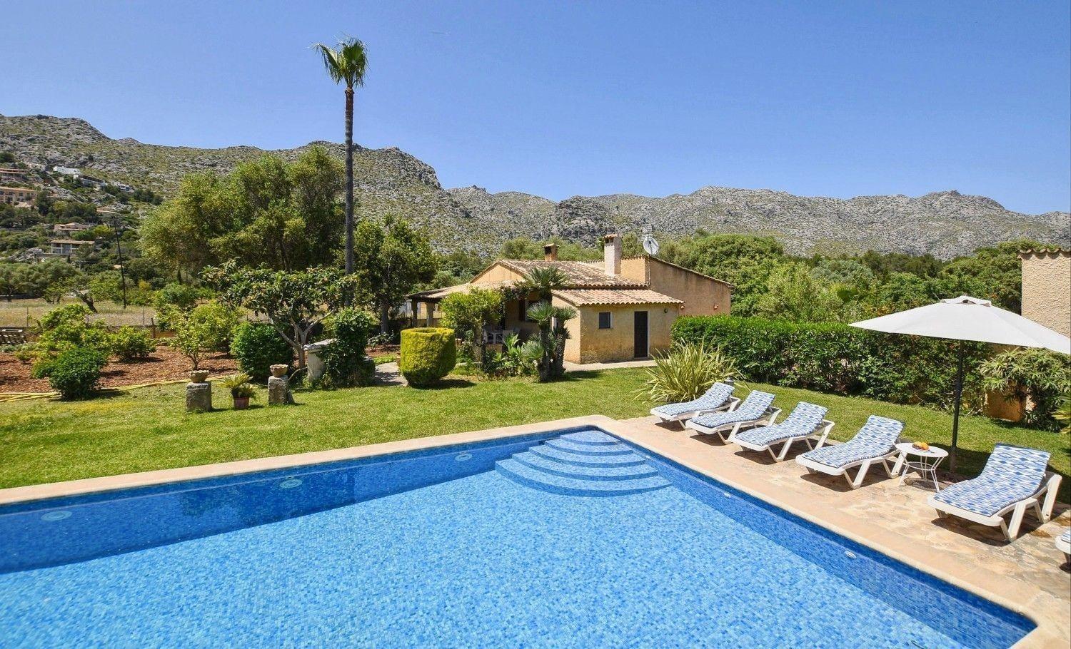 Wunderschoenes Im Landhausstil Mit Pool Fuer 6 Personen, 6 Km Vom Entfernt Ferienhaus